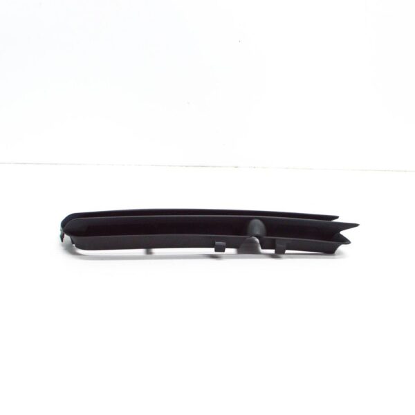 9151509 - Volvo S70 Front Bumper Right Grid 9151509 NEW GENUINE