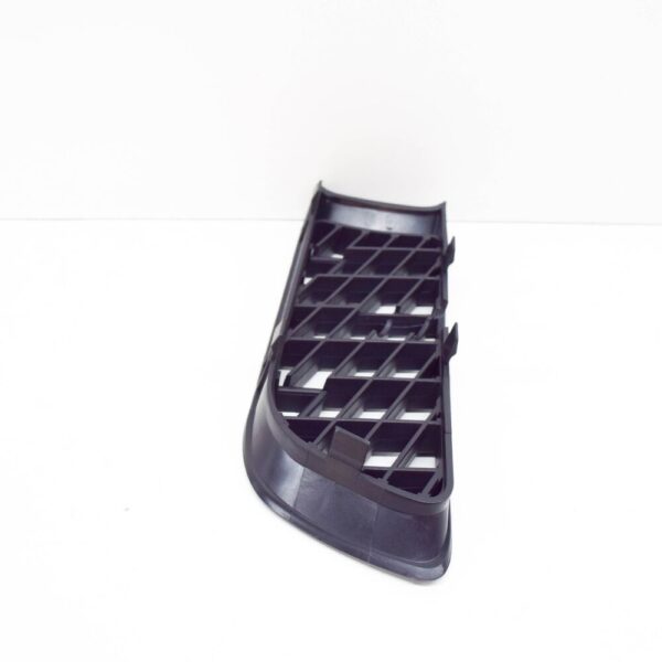 9190035 - Volvo V70 MK1 front bumper right side grille 9190035 NEW original