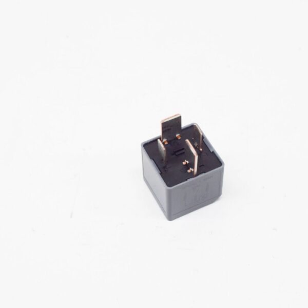 9441158 - Volvo S60 MK1 Accessory Power Relay 30765045 NEW REAL