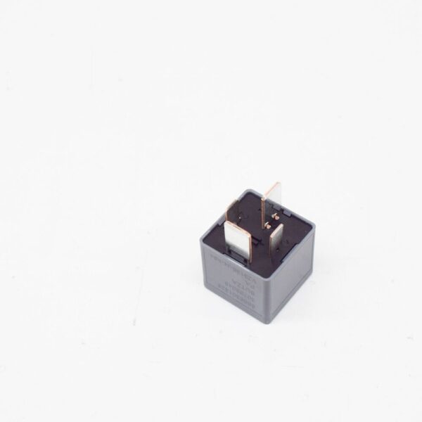 9441158 - Volvo S60 MK1 Accessory Power Relay 30765045 NEW REAL