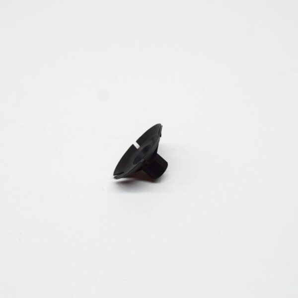 981495 - VOLVO XC90 MK2 FLOOR PANEL HEAT SHIELD NUT 981495 NEW GENUINE