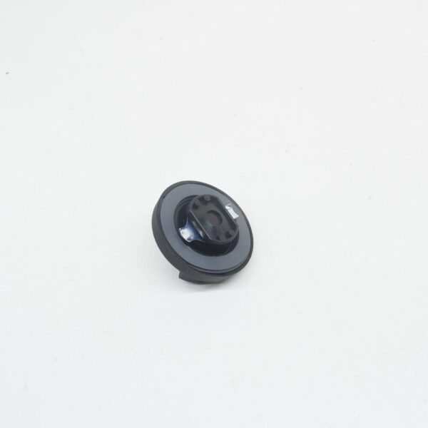 1218046031 - XUS ES XV30 oil filler lid 1218046031 new