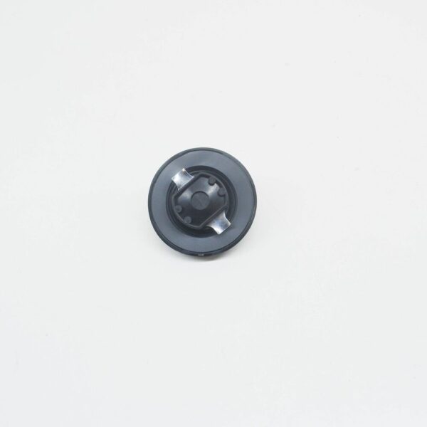 1218046031 - XUS ES XV30 oil filler lid 1218046031 new