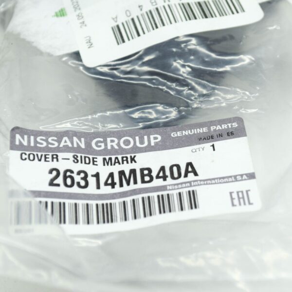 26314MB40A - NISSAN NT400 CABSTAR F24 Marker Lamp Cover Side Repeater 26314MB40A NEW GENUINE