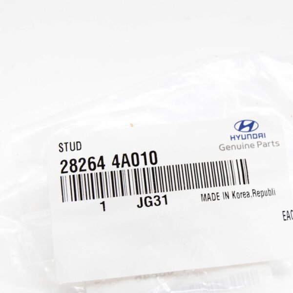 282644A010 - KIA SPORTAGE QL MK4 EXHAUST MANIFOLD BOLT 282644A010 NEW