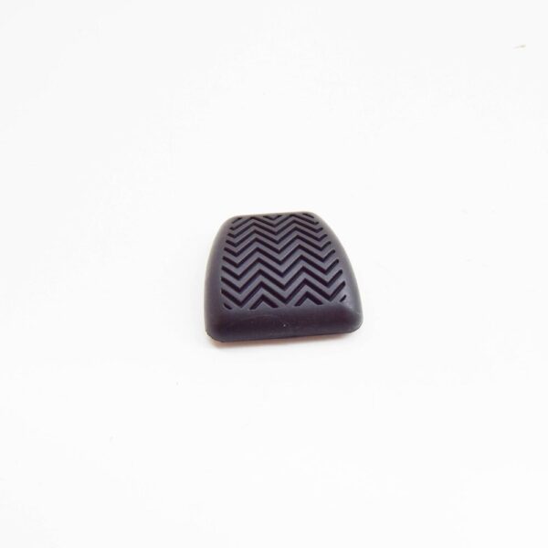 3132102020 - TOYOTA HILUX MK8 Clutch Pedal Pad 3132102020 NEW GENUINE