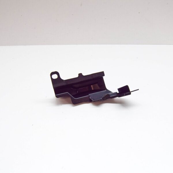 557830K110 - TOYOTA HILUX MK8 Cowl Top Ventilator Louver Right Bracket 557830K110 NEW GENUINE