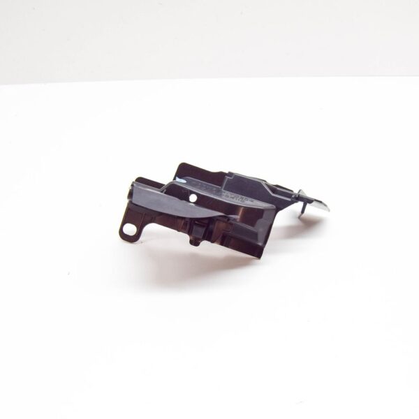 557830K110 - TOYOTA HILUX MK8 Cowl Top Ventilator Louver Right Bracket 557830K110 NEW GENUINE
