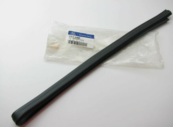 81613A5000 - Hyundai i30 MK3 Panoramic Roof Front Glass Gasket 81613A5000, NEW, ORIGINAL