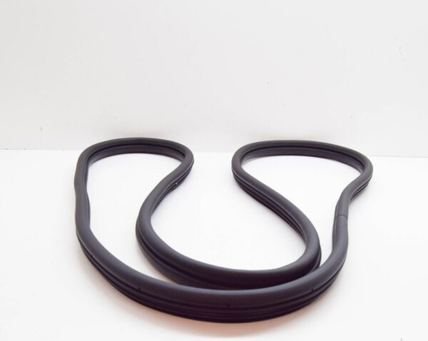 82110N7000 - HYUNDAI TUCSON NX4 MK4 FRONT LEFT DOOR BODY WEATHERSTRIP 82110N7000 NEW GENUINE