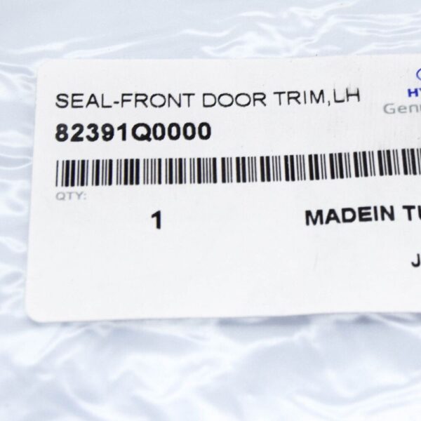 82391Q0000 - Hyundai i20 MK3 Front Left Door Trim Seal 82391Q0000 NEW GENUINE