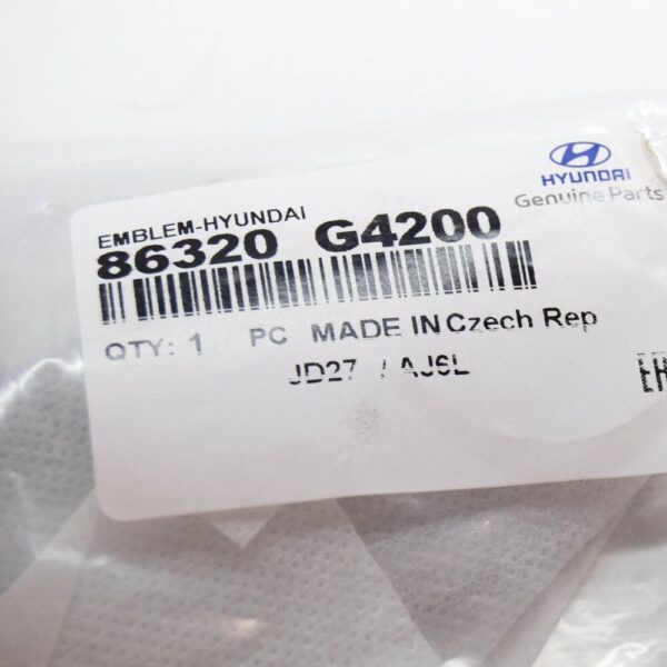 86320G4200 - Hyundai i30 MK3 Rear Emblem 86320G4200 NEW GENUINE