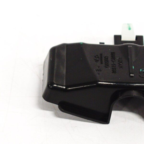 86513C8000 - Hyundai i20GB Bumper Mount Front Left 86513-C8000 NEW