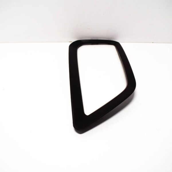 86564J9000 - Hyundai Kona Front Right Lamp Bezel Trim Moulding 86564J9000 NEW GENUINE