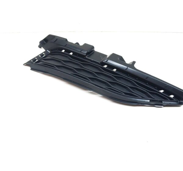 86566J9000 - HYUNDAI KONA Front Right Bumoper Lower Grille 86566-J9000 NEW GENUINE