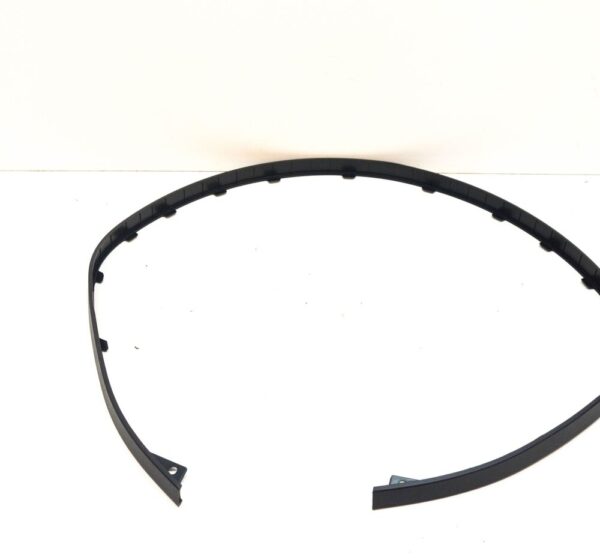 86567J9000 - HYUNDAI KONA FRONT BUMPER LOWER LIP MOLDING 86567-J9000 NEW GENUINE