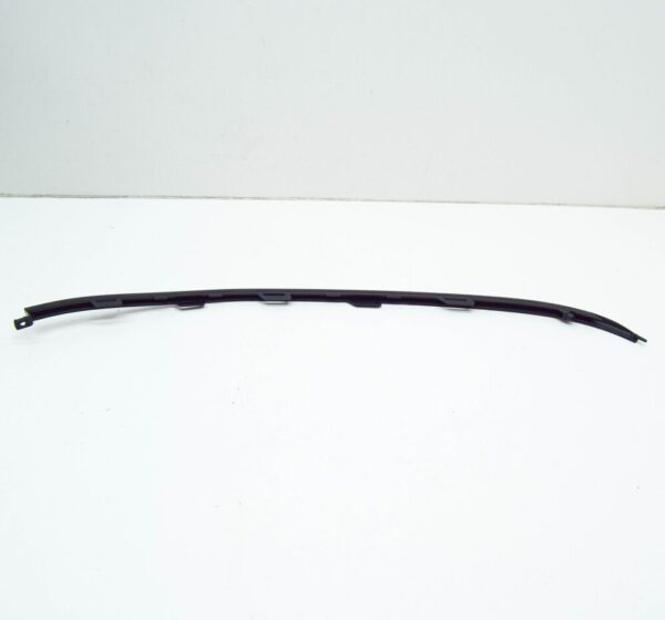 86586S0000 - HYUNDAI i30 GD Front Right Bumper Molding 86586S0000 NEW GENUINE
