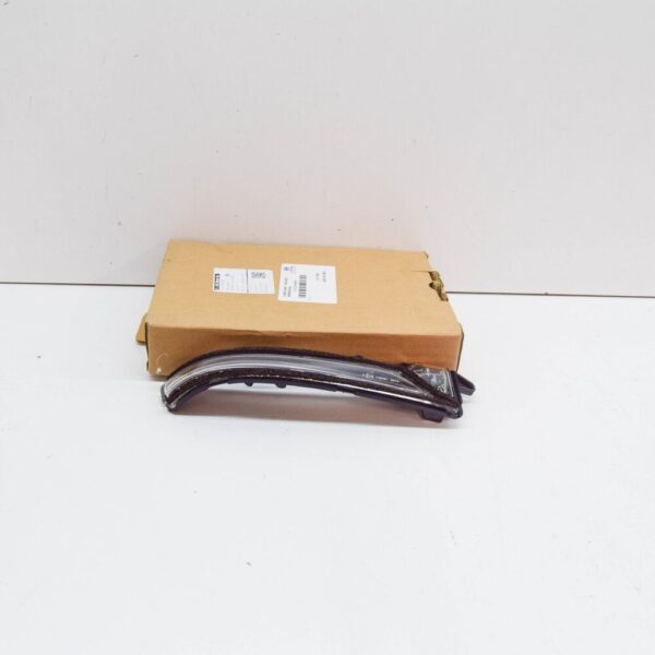 87624Q0000 - Hyundai i20 MK3 Front Right Door Mirror Turn Signal Lamp 87624Q0000 NEW GENUINE