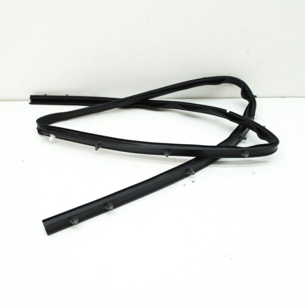 BDTS56770B - Mazda 3 hatchback BP gasket for front bumper bonnet BDTS56770B NEW