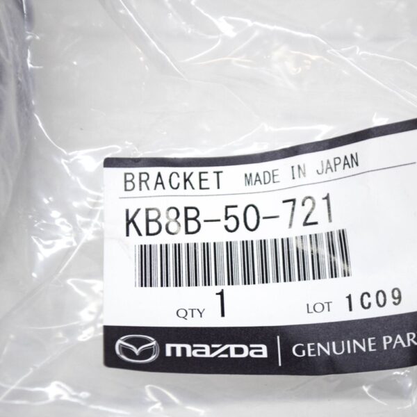 KB8B50721 - Mazda CX-5 KF Front Bumper Grille Bracket KB8B-50-721, Part