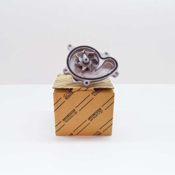 SU00300401 - Toyota GT 86 Coupe ZN6 water pump SU00300401 NEW ORIGINAL
